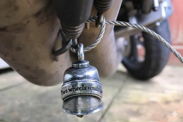 Guardian Bell montata sulla moto